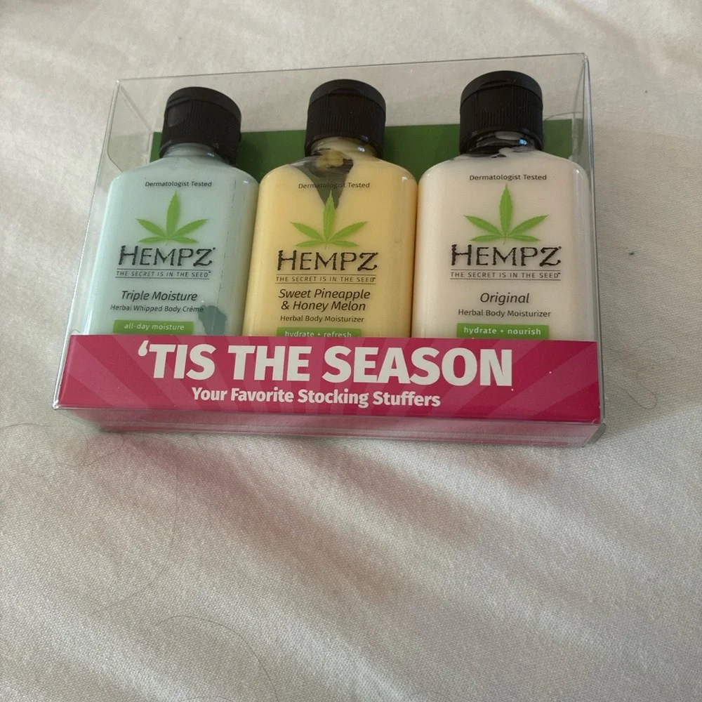 Hempz Holiday Triple Mini Body Moisturizer Set - Green, Yellow, Cream - Picture 2 of 4
